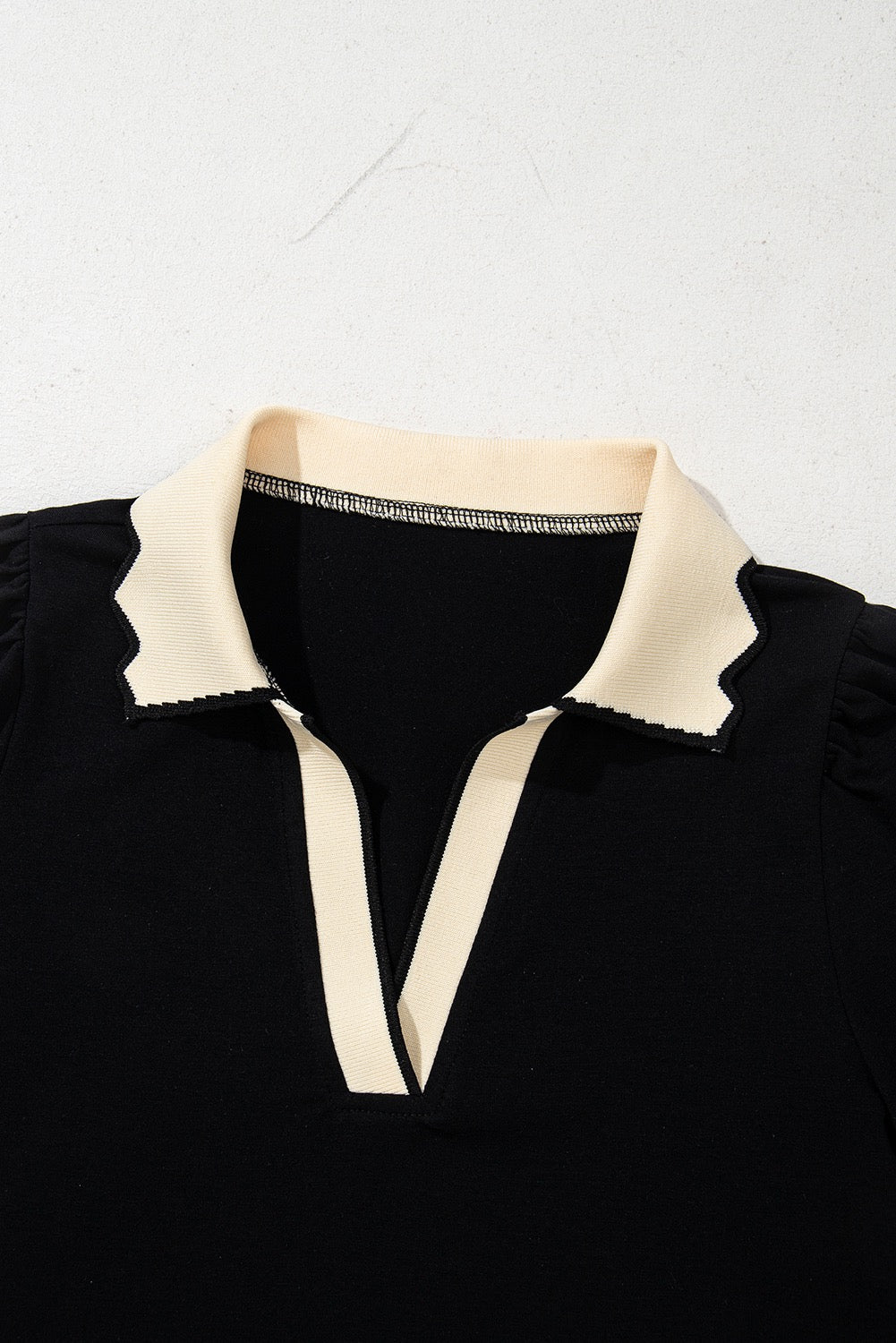 Black Color Contrast Collared V Neck Puff Sleeve Blouse