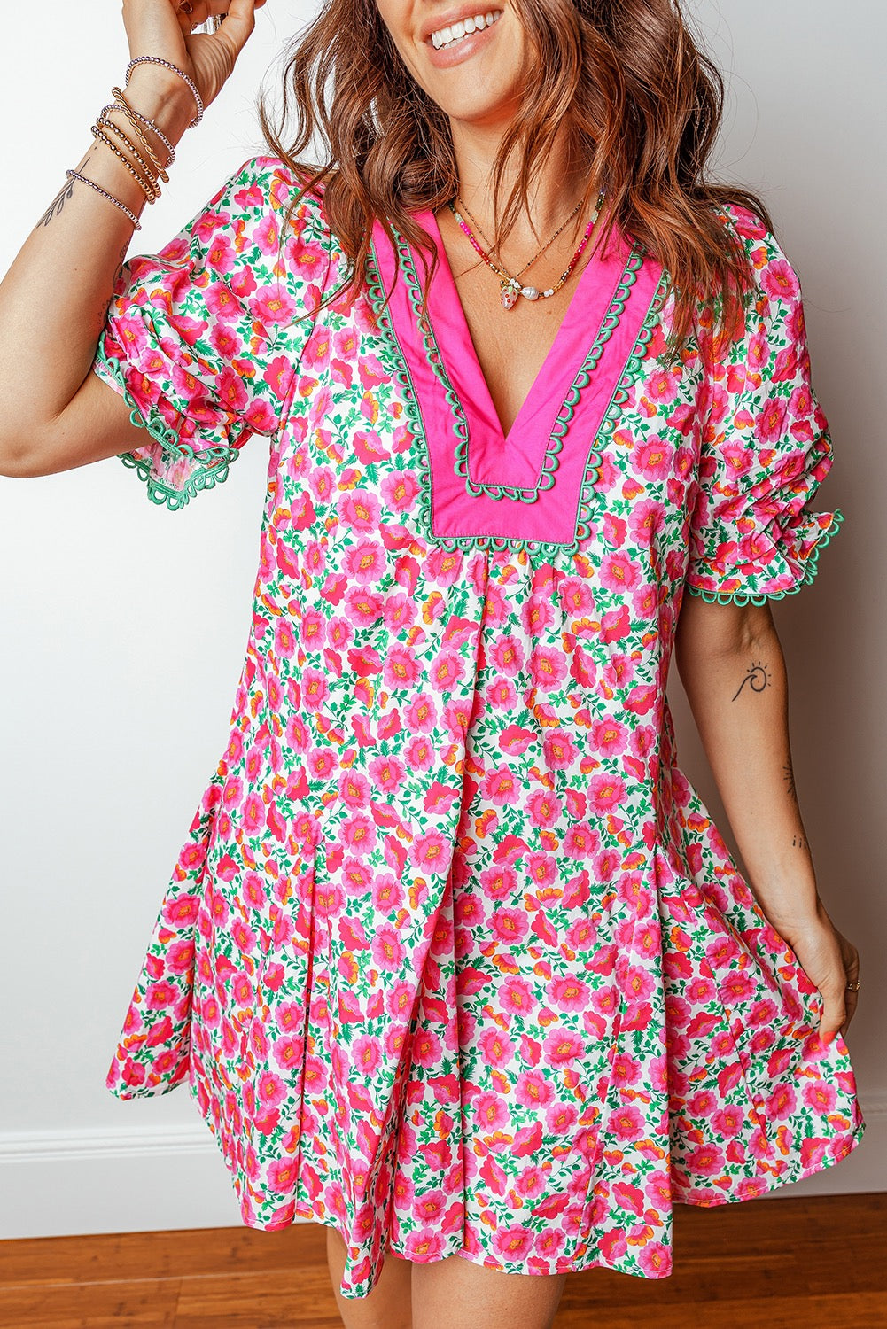 Pink Floral Print V Neck Patchwork Short Bubble Sleeve Dress