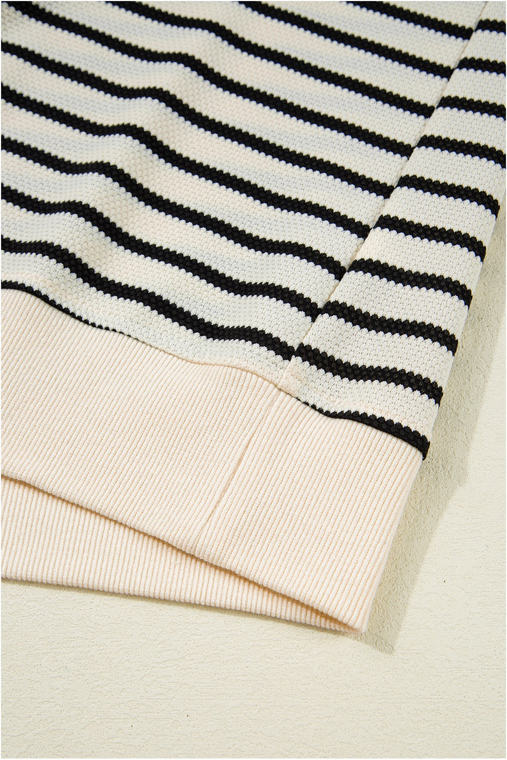 Black Stripe Scallop Lace Trim Ruffle Crewneck Top