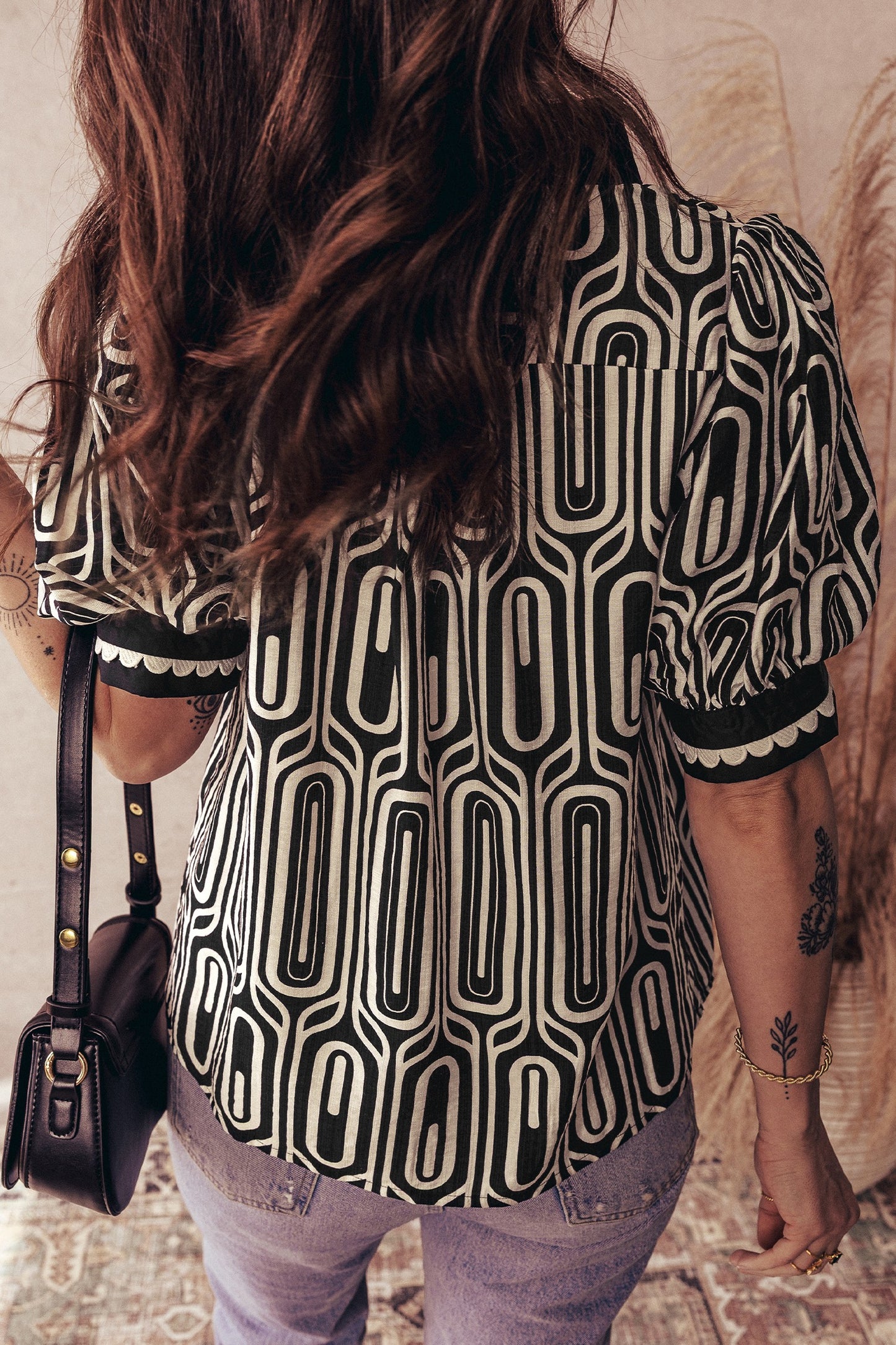 Black Geometric Print Contrast Scallop Color Block Patchwork Short Sleeve Shirt