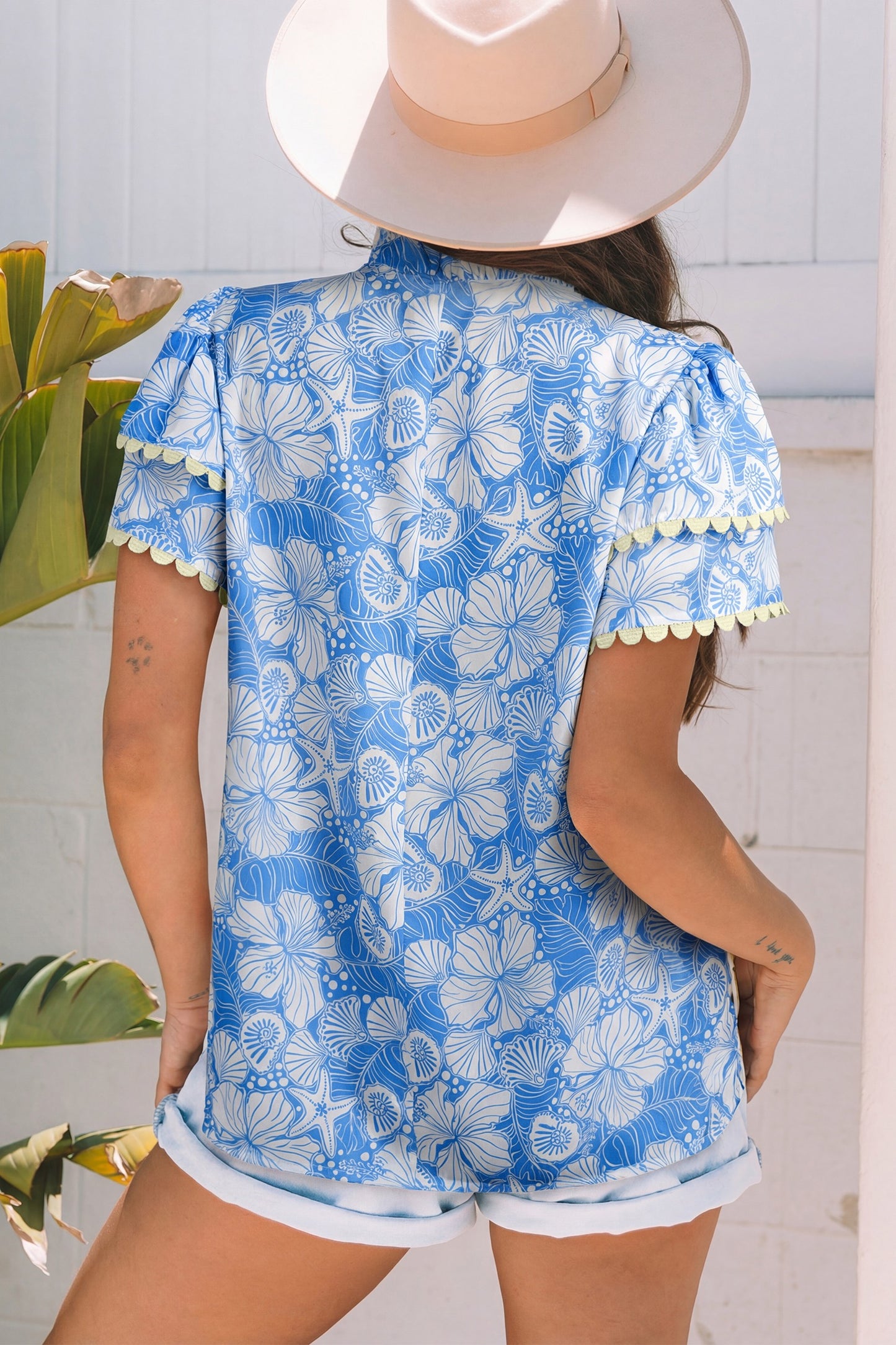 Blue Floral Print Scalloped Trim V Neck Short Sleeve Blouse