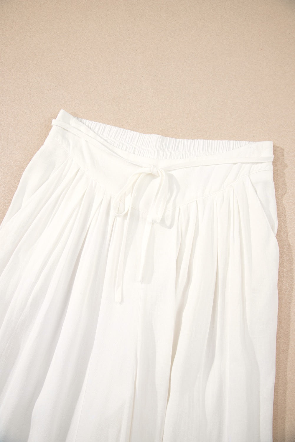 White Solid Drop Waist Pleated Wide Leg Pants