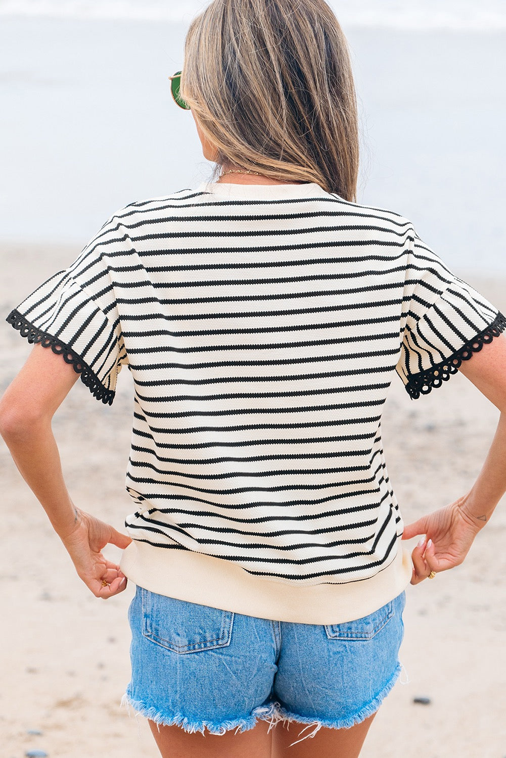 Black Stripe Scallop Lace Trim Ruffle Crewneck Top