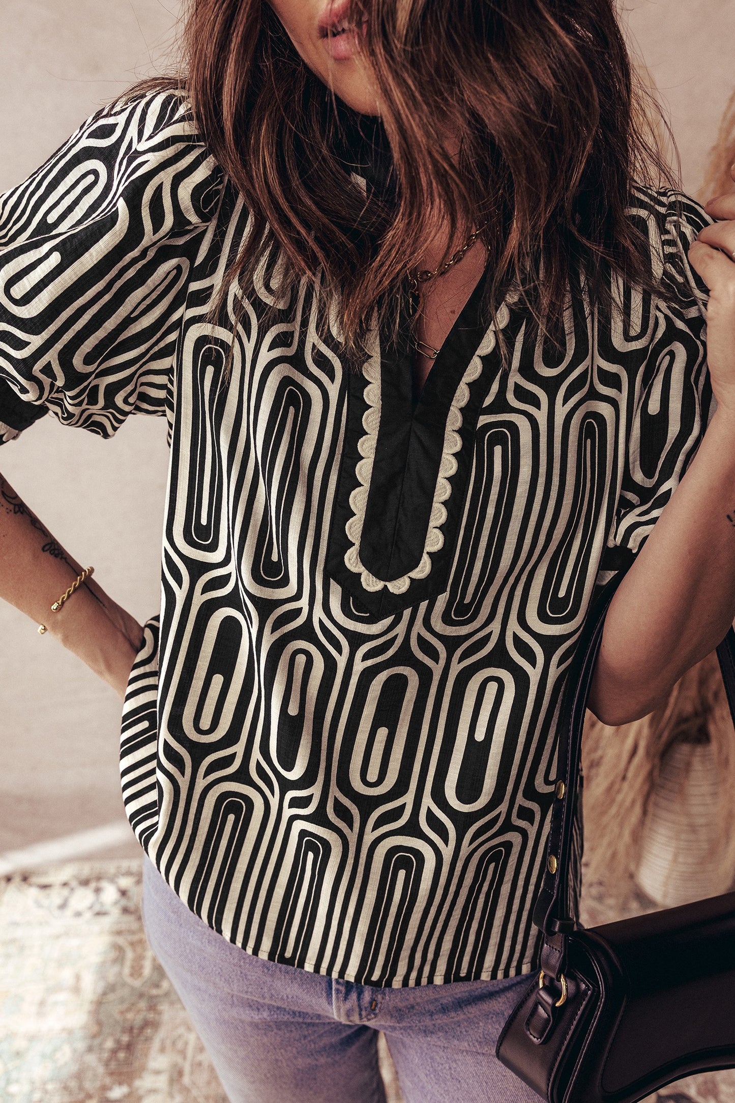 Black Geometric Print Contrast Scallop Color Block Patchwork Short Sleeve Shirt
