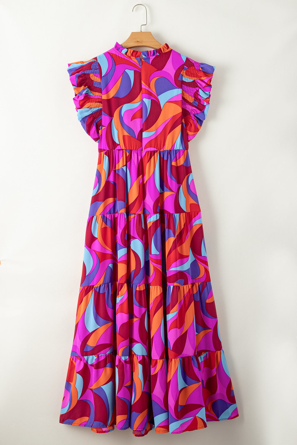 Abstract Maxi