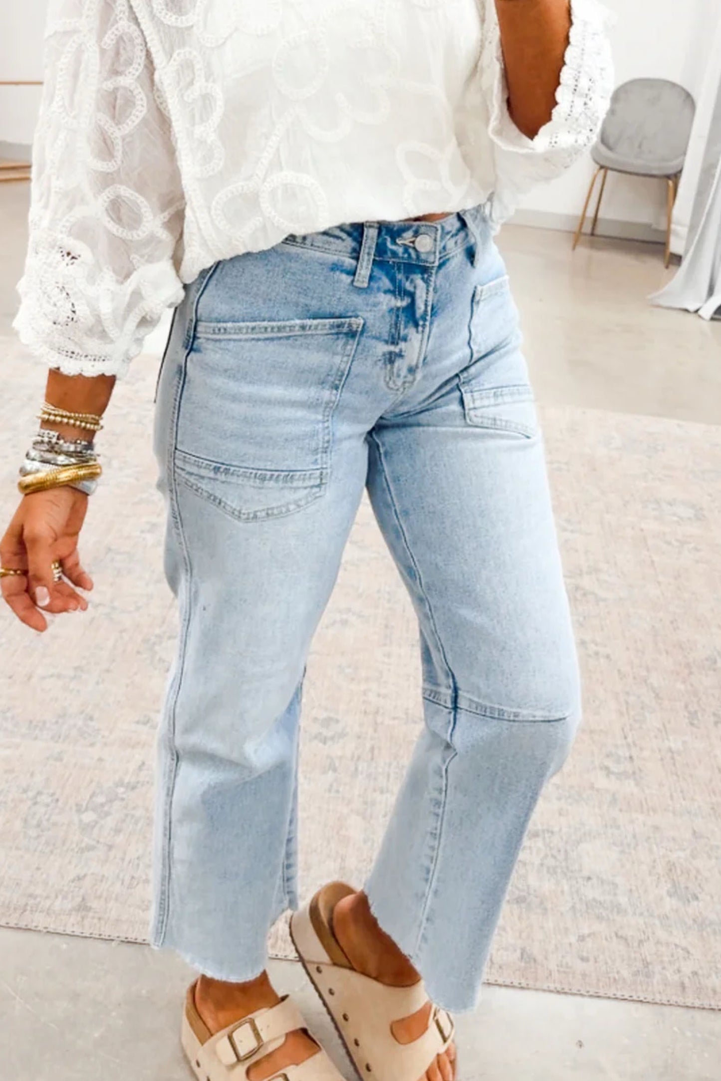 Frayed Cropped Straight Jeans